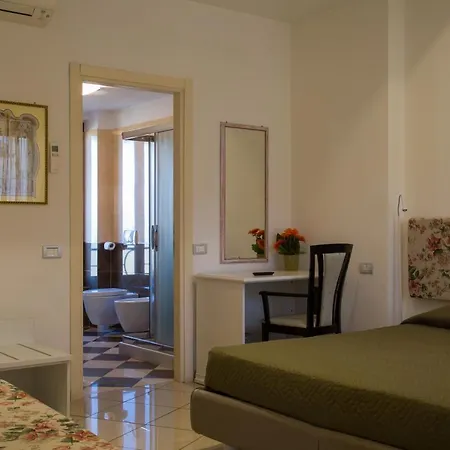 Camollia Suites Guest house *